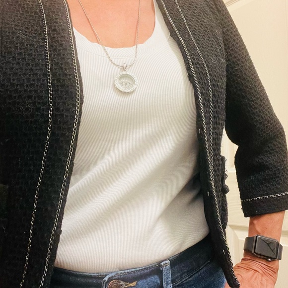 LAUREN CONRAD 3/4 sleeve Crop Blazer. Size 4. Black - Picture 7 of 8